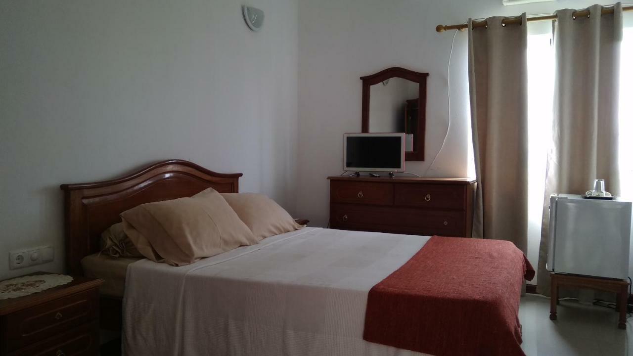 Residencial Vitoria Hotel Ponta Do Sol Luaran gambar