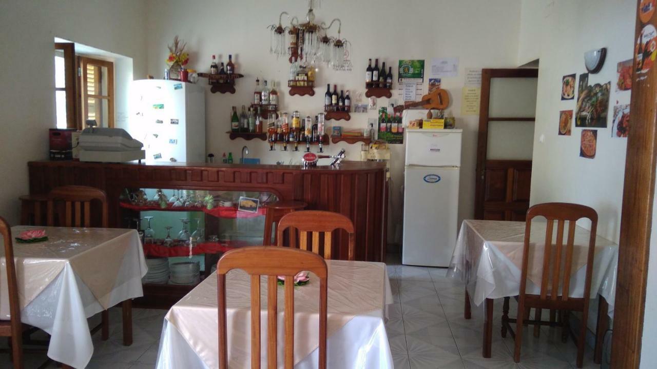 Residencial Vitoria Hotel Ponta Do Sol Luaran gambar